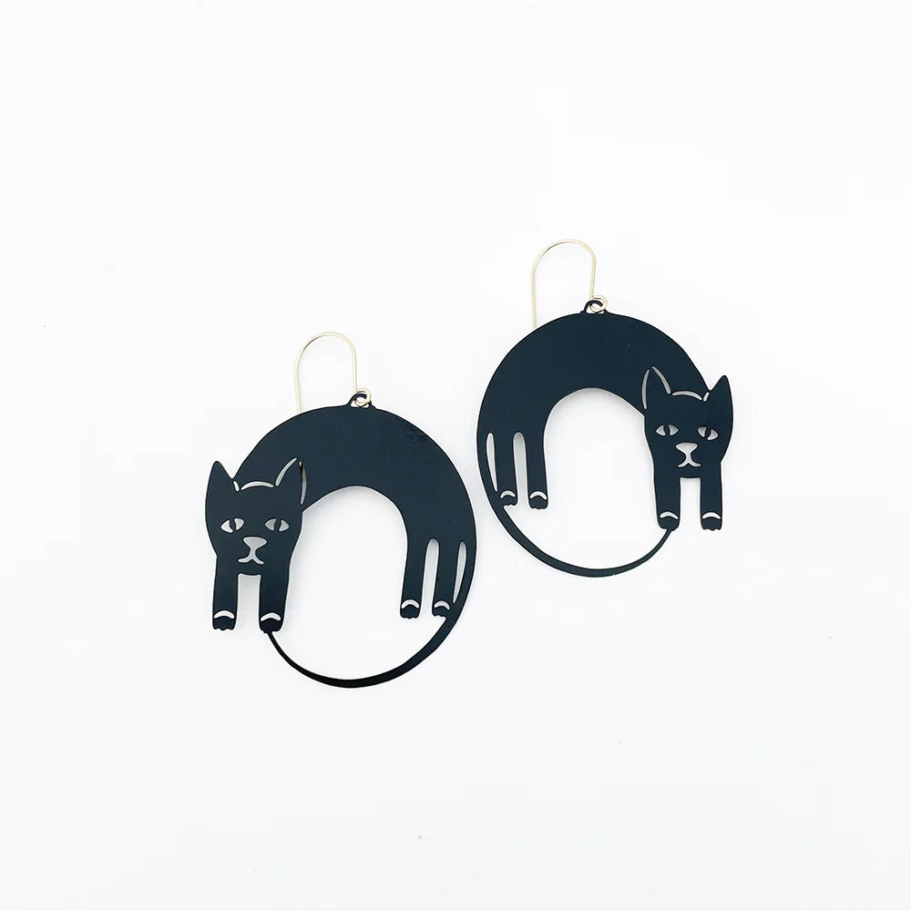 Denz Lazy Cat Earrings - Black