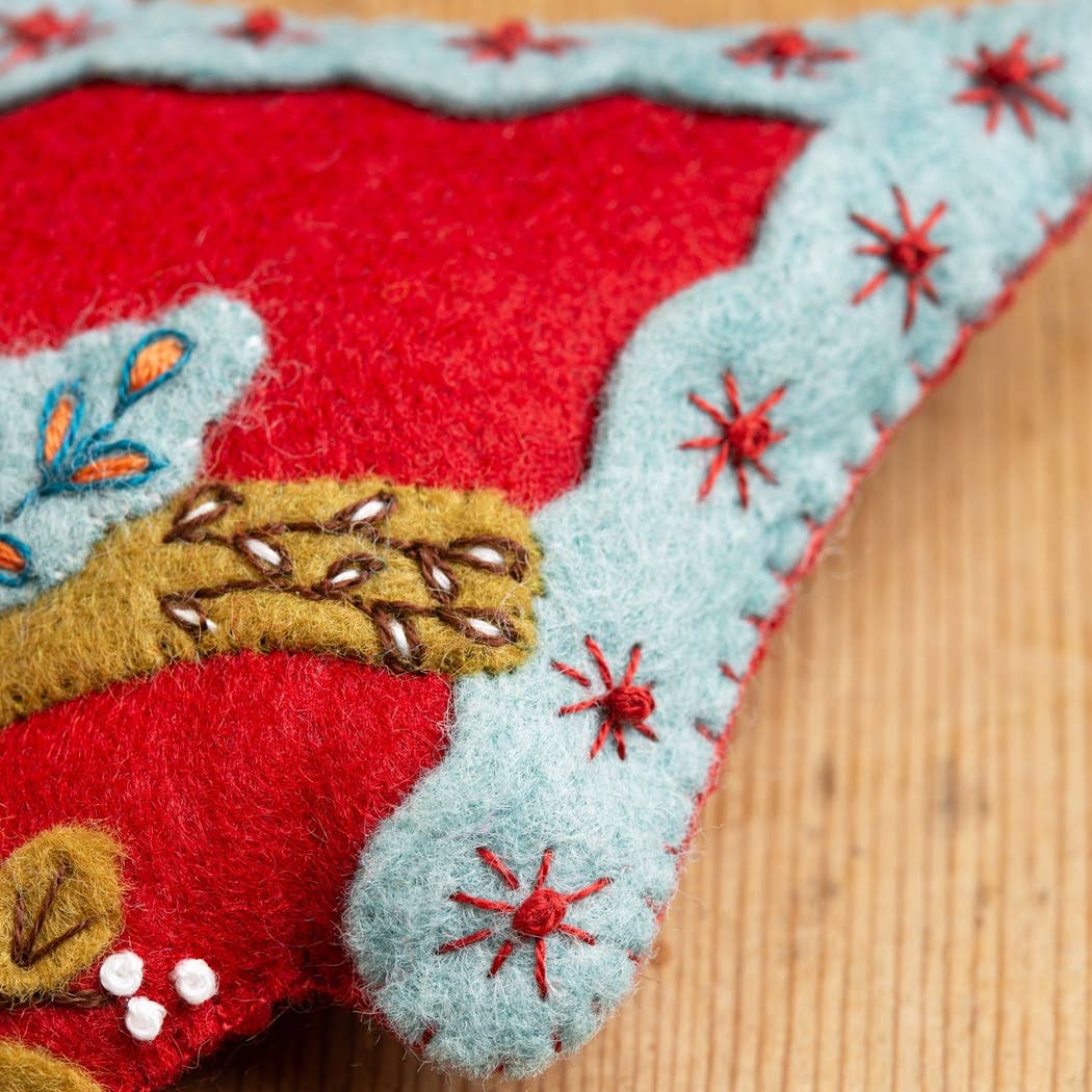 Folk Birdhouse Felt Craft Mini Kit