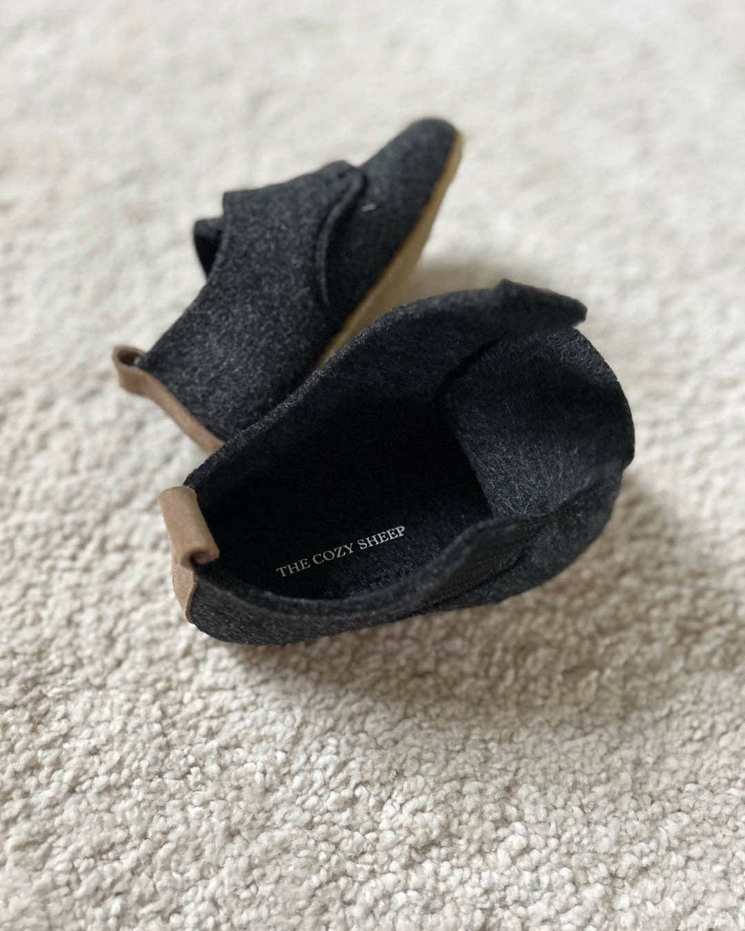 The Cozy Sheep Felted Kids Slipper - Dark Grey