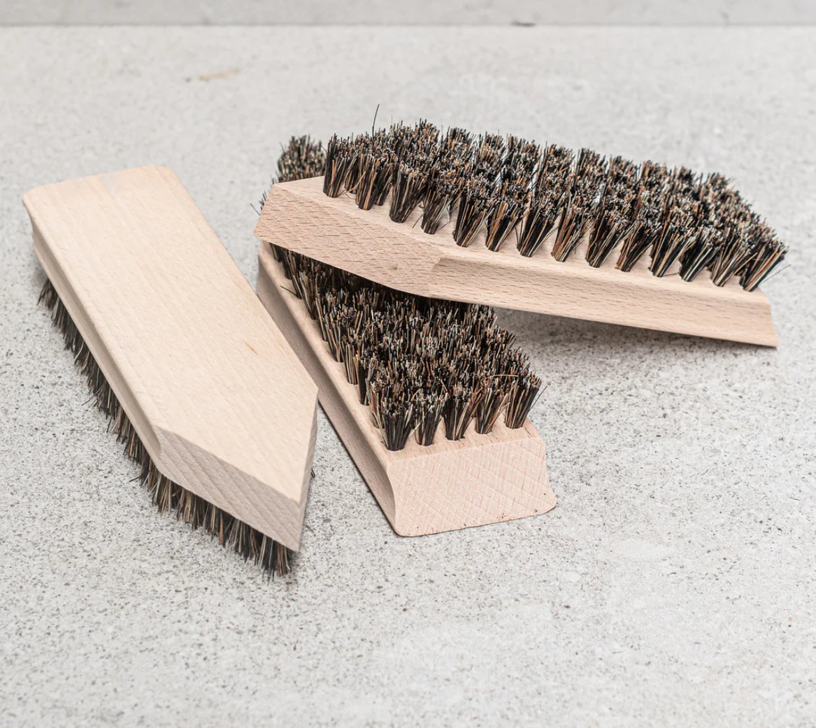 Heaven In Earth Garden Tool Brush