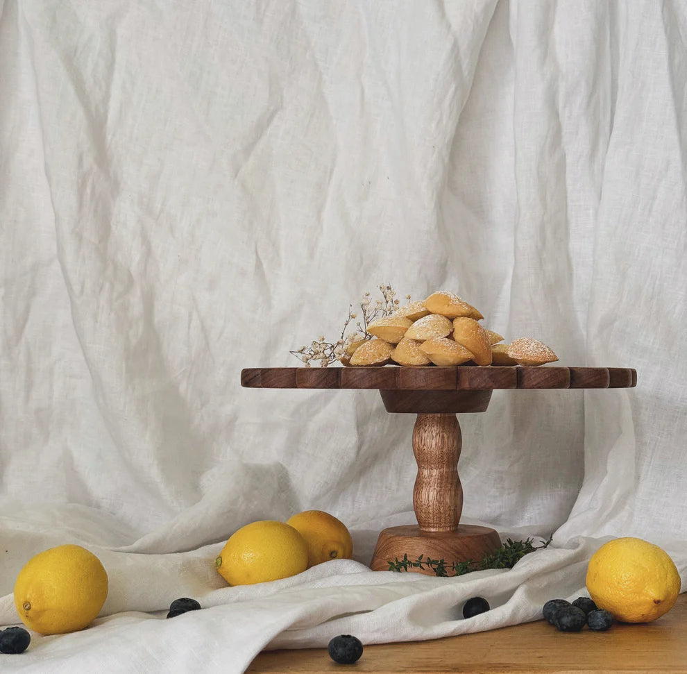 Ivy Alice Scallop Cake Stand