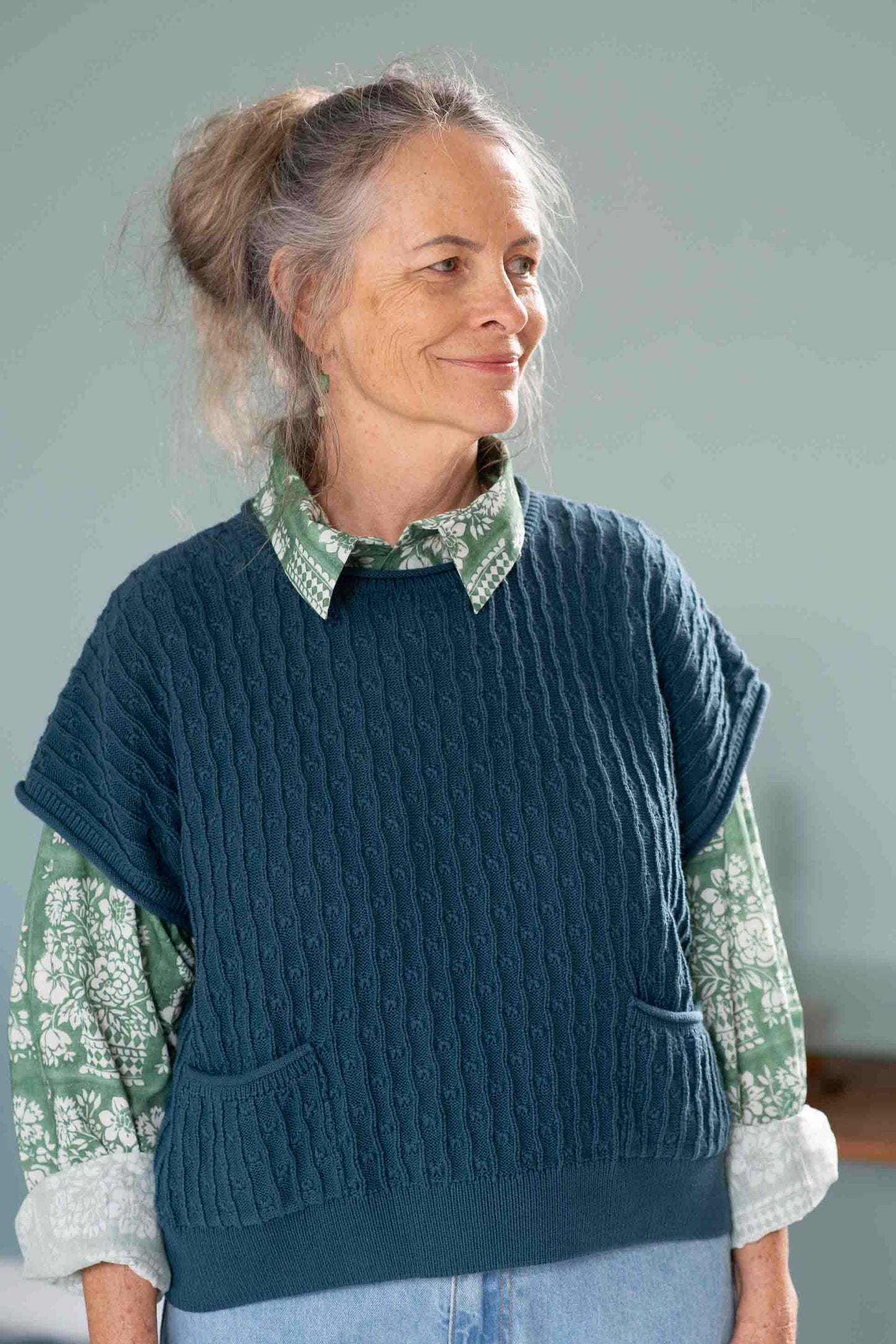 Lazybones Sunday Vest in Teal