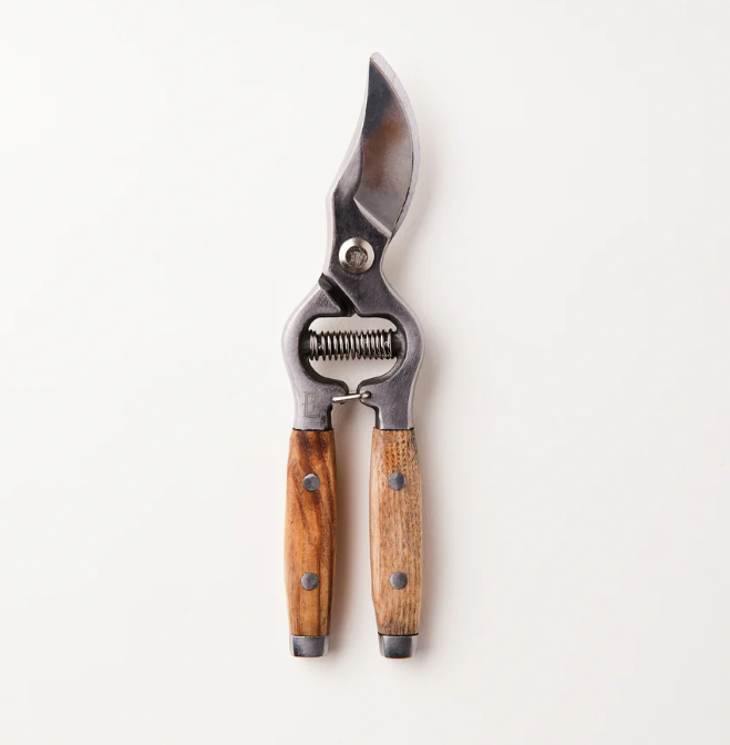 Heaven In Earth Secateurs Ash Handles