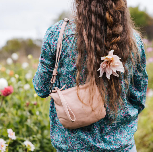 Dusky Robin Castle in the sky bag