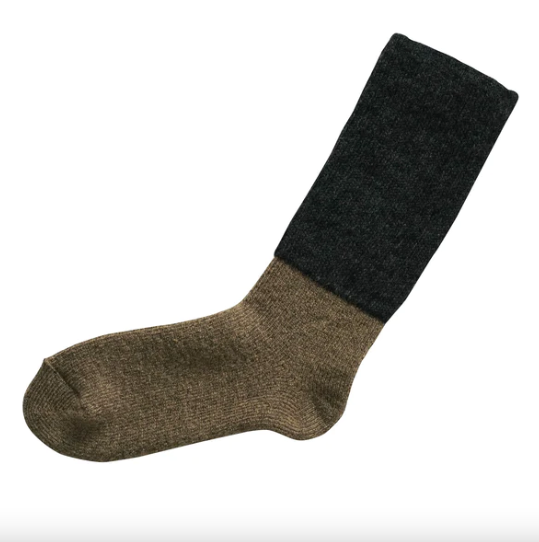 Nishiguchi Kutsushita Mohair Socks - Charcoal and Tan