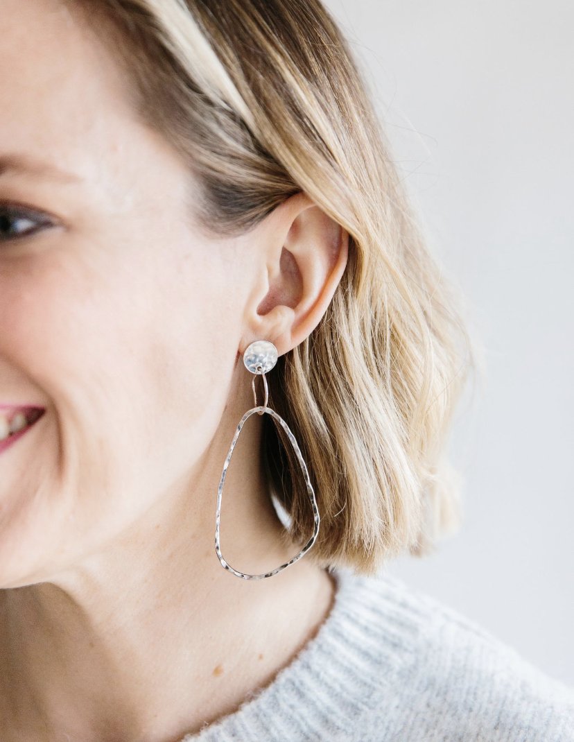 Chloe Shay Loop Stud earrings