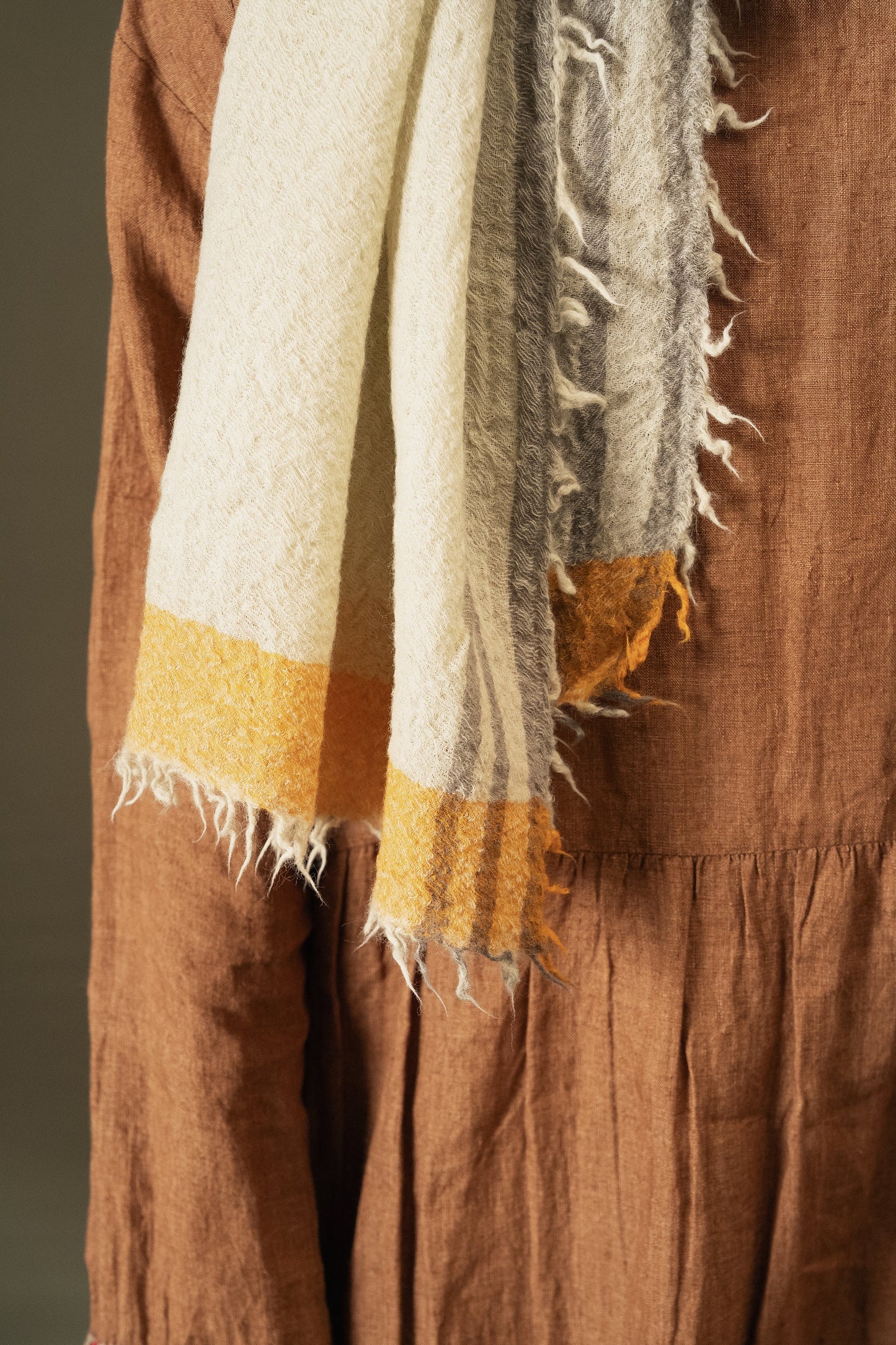 DVE Wool Scarf - Tussock