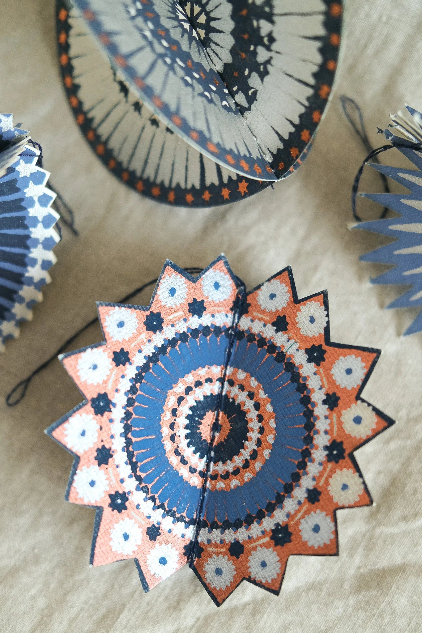 East End Press Christmas Star Paper Ornaments