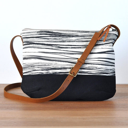 One Thousand Lines Shoulder Bag - Natural/Black