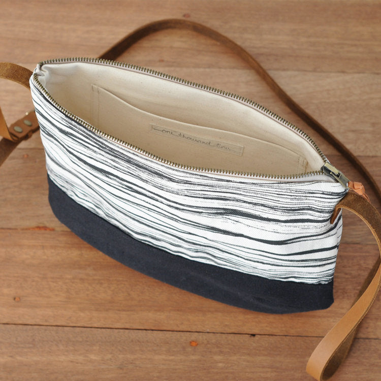 One Thousand Lines Shoulder Bag - Natural/Black