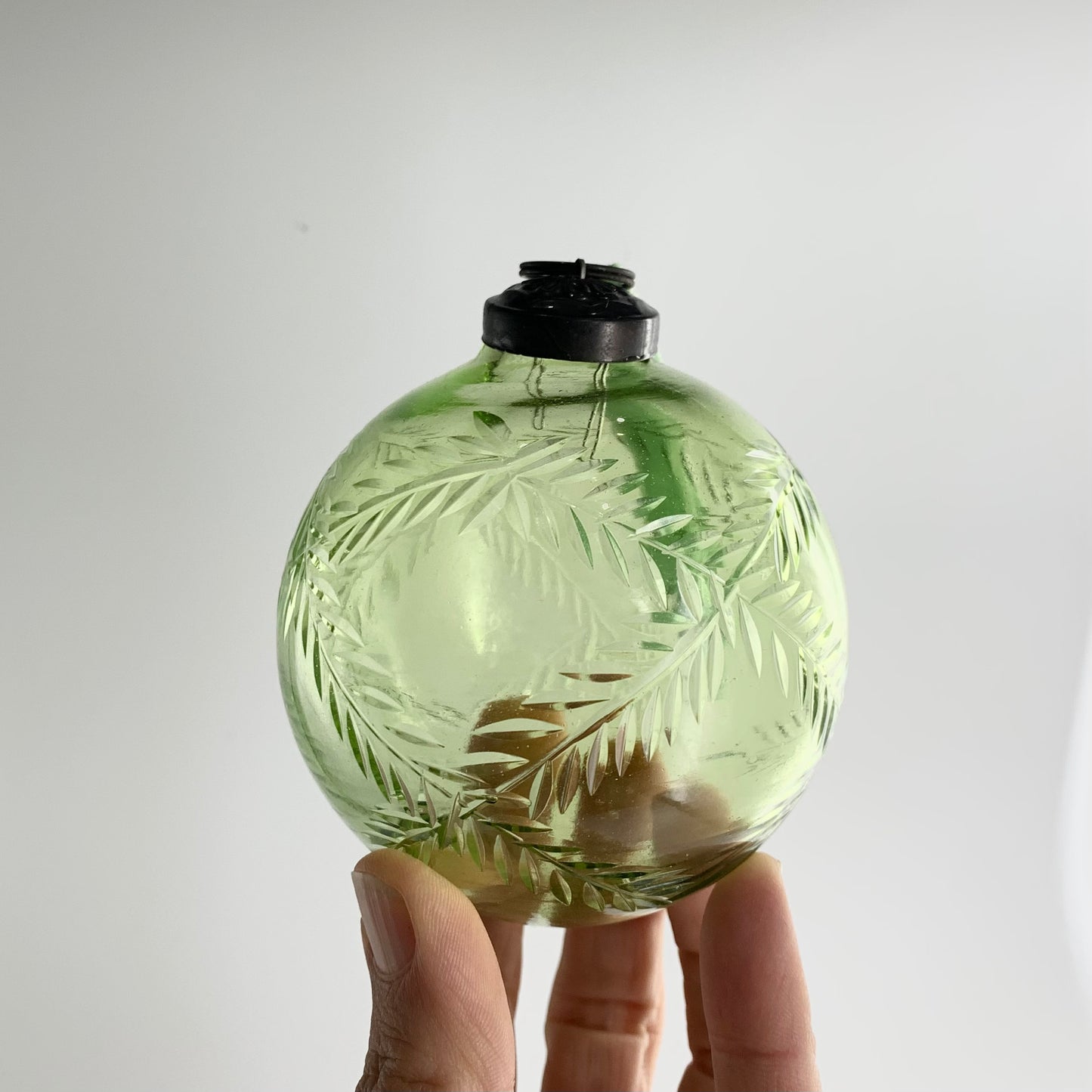 Cut Glass Bauble - Green Laurel