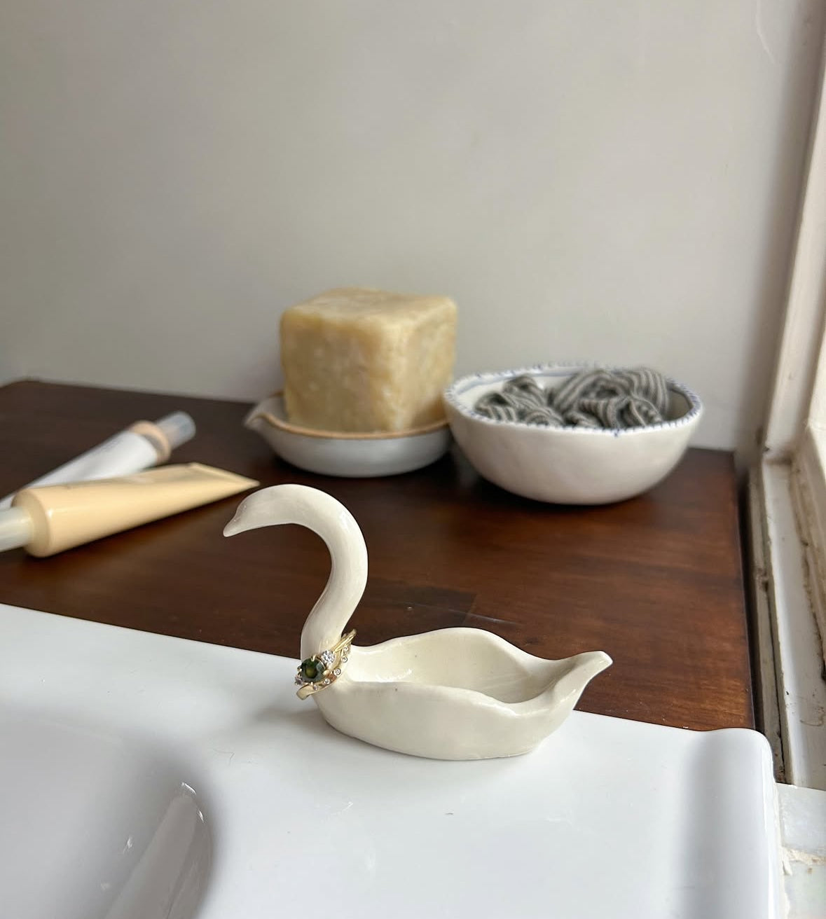 May Ceramics Swan Ring Holder