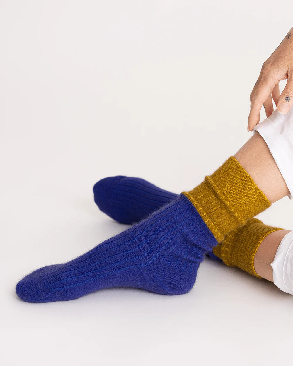 Nooan Possum Merino 'Dunedin' Socks - Blue and Ecru Olive