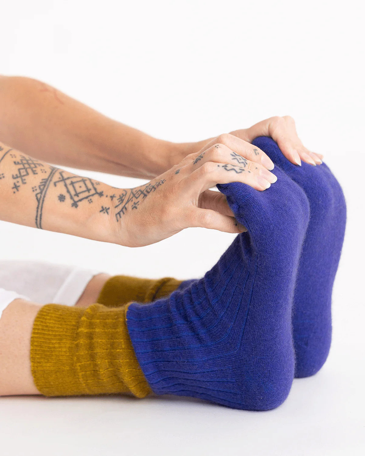 Nooan Possum Merino 'Dunedin' Socks - Blue and Ecru Olive