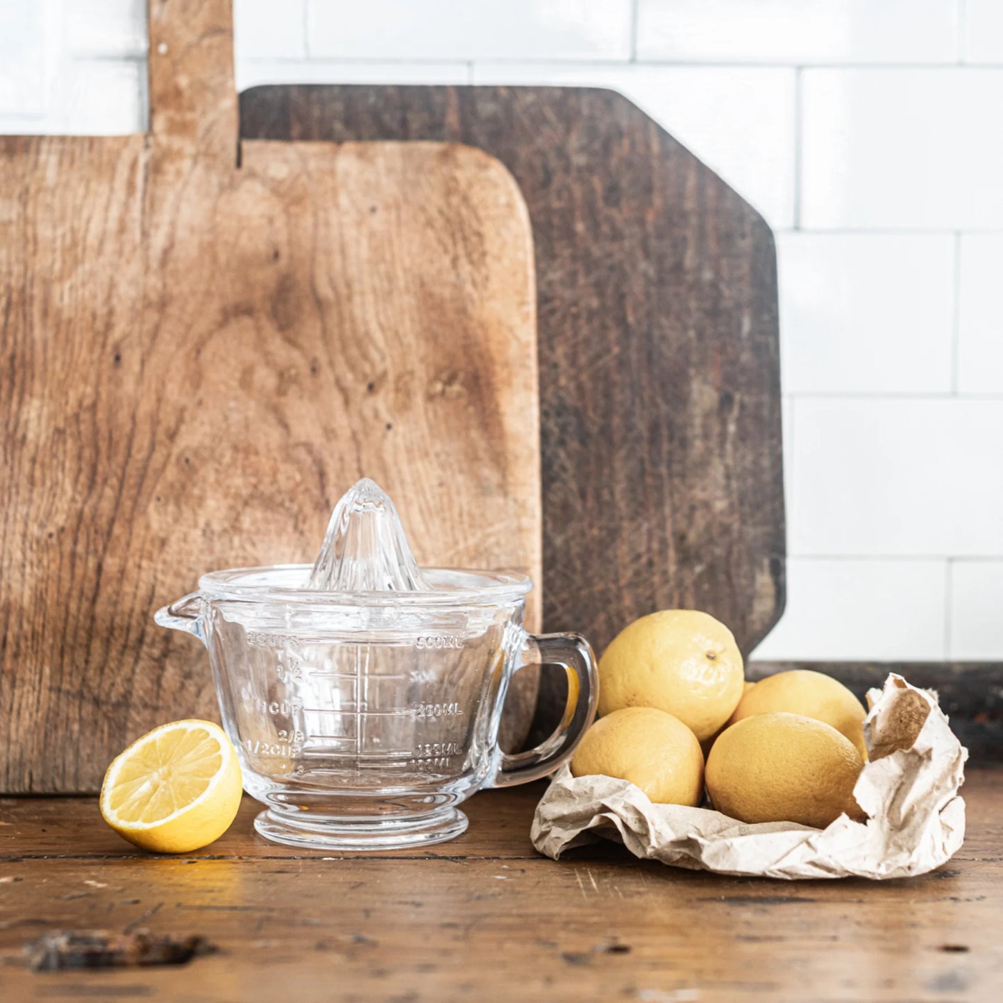Heaven In Earth Glass Citrus Juicer and Measuring Jug