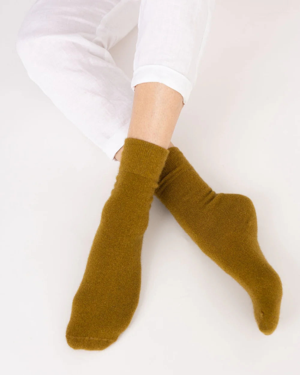 Nooan Possum Merino 'Hamilton' Socks - Ecru Olive