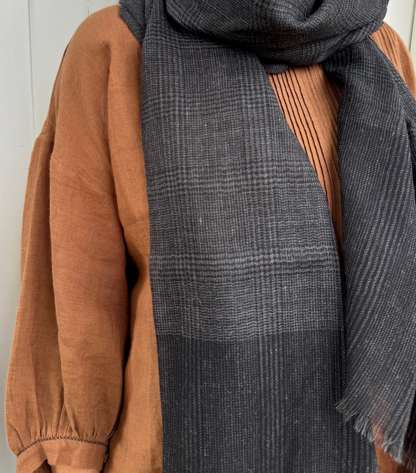 DVE Wool Scarf - Charcoal