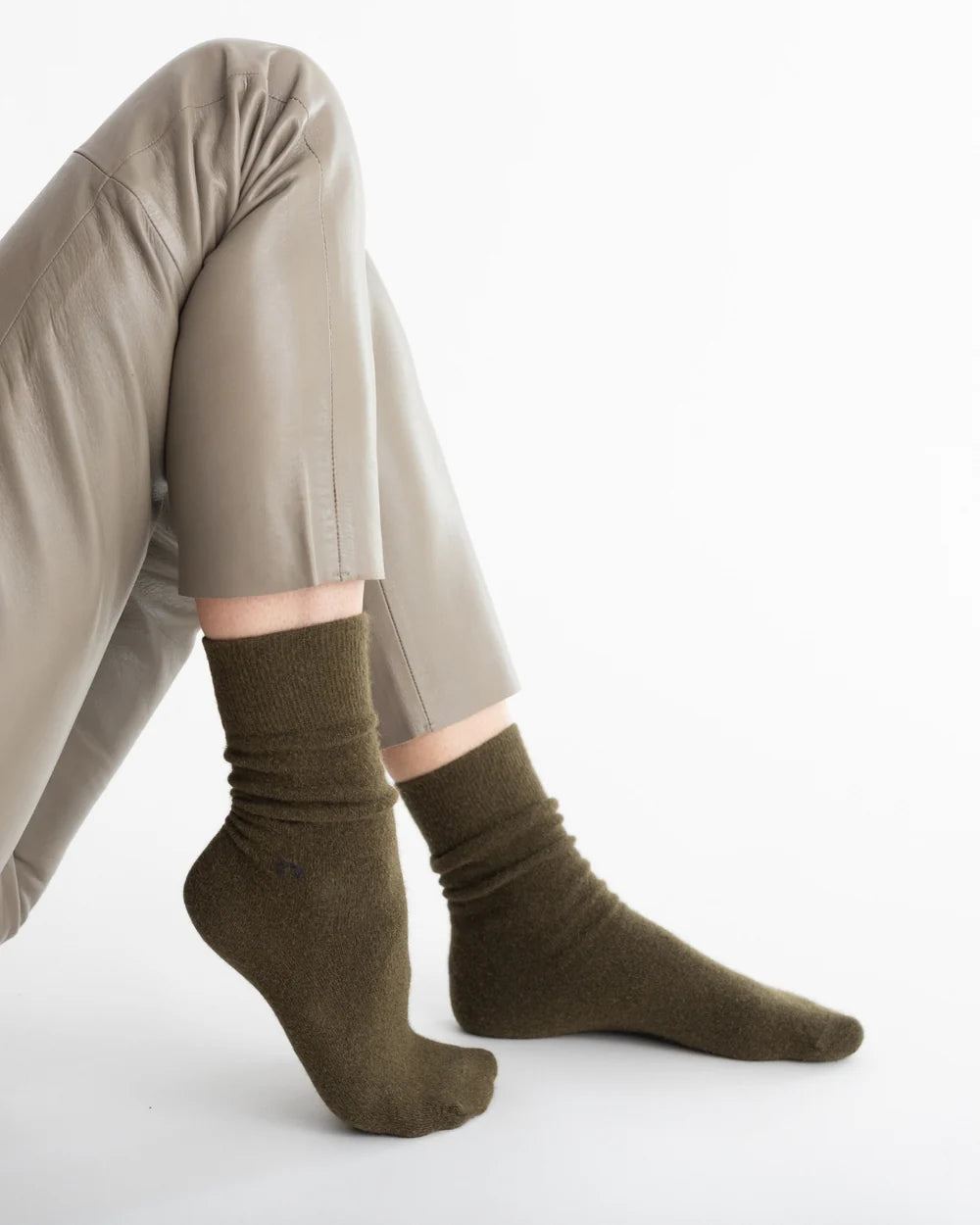 Nooan Possum Merino 'Hamilton' Socks - Military Olive