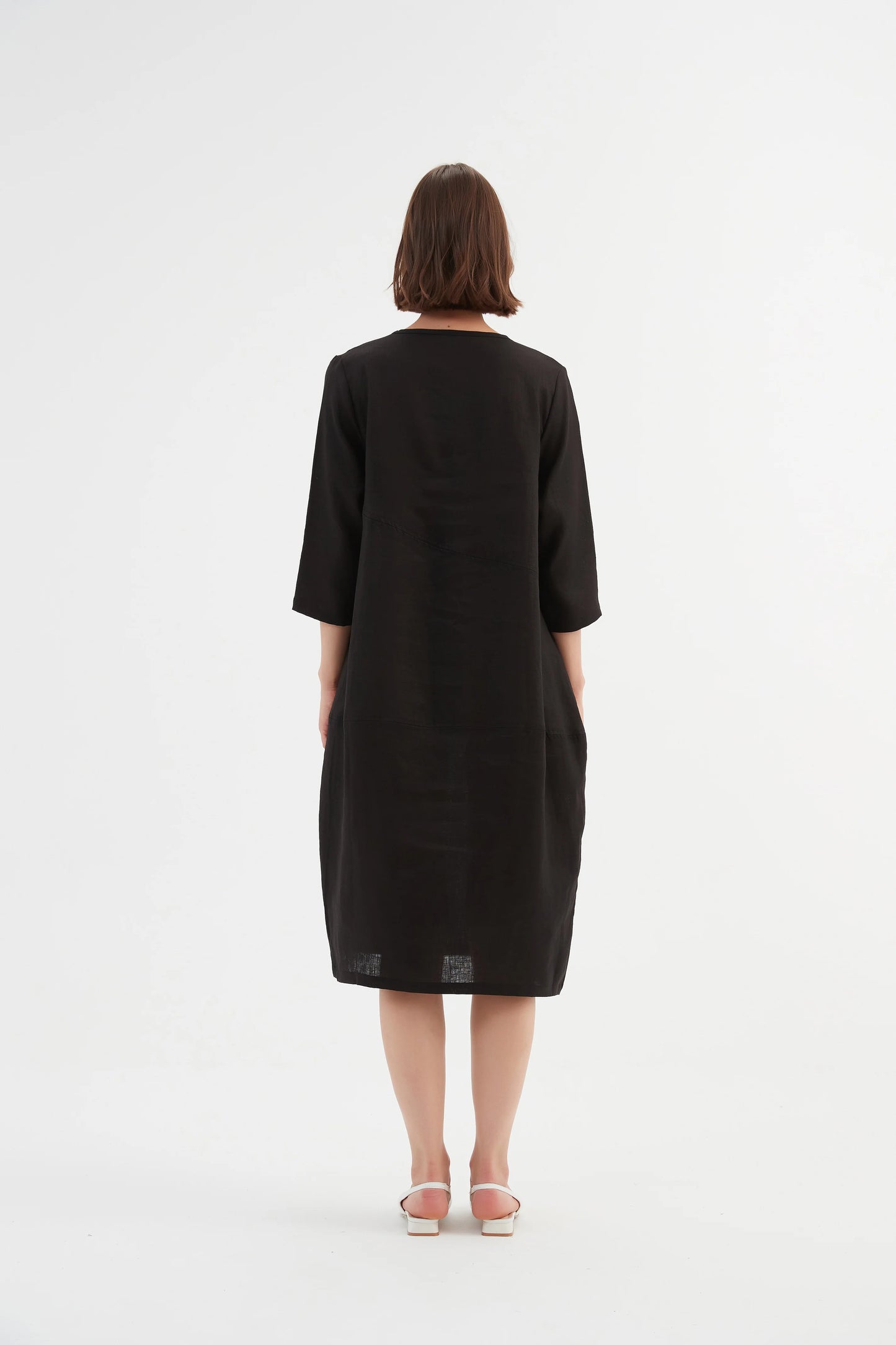 Tirelli 'Diagonal Seam Linen Dress - Black