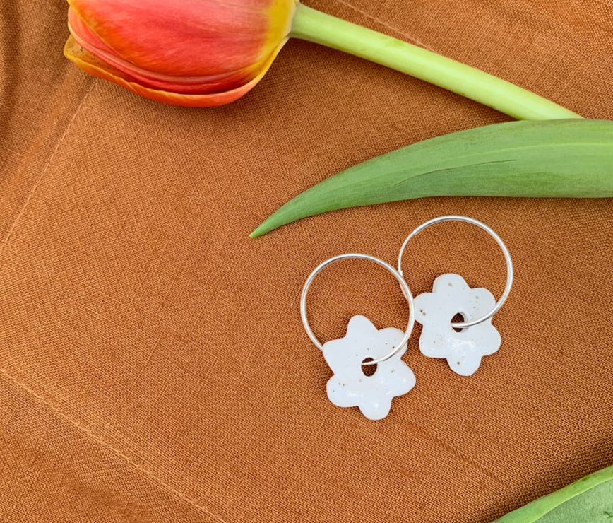 Togetherness Ceramic White Daisy Earrings