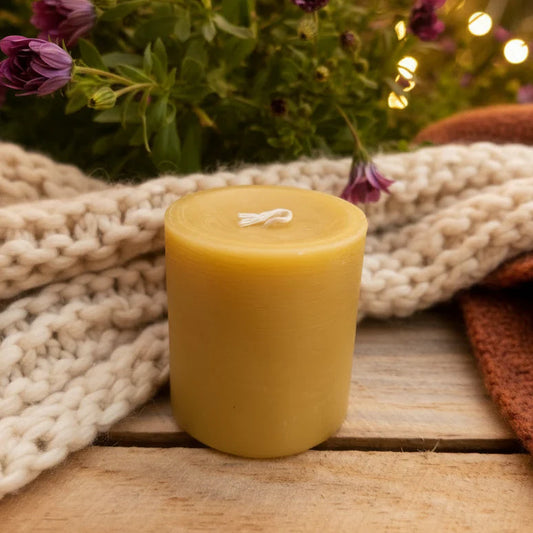 Beeswax 50hr Pillar candle - 8cm