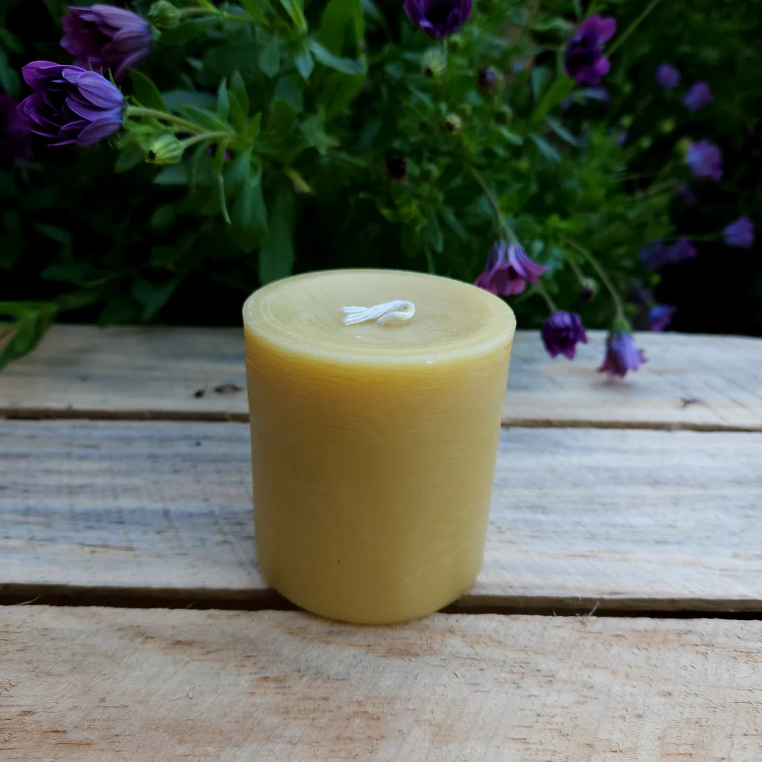 Beeswax 50hr Pillar candle - 8cm
