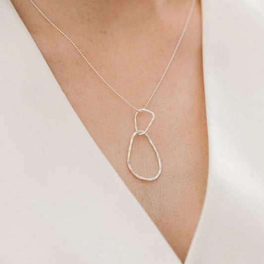 Chloe Shay Midi Loop Pendant Necklace