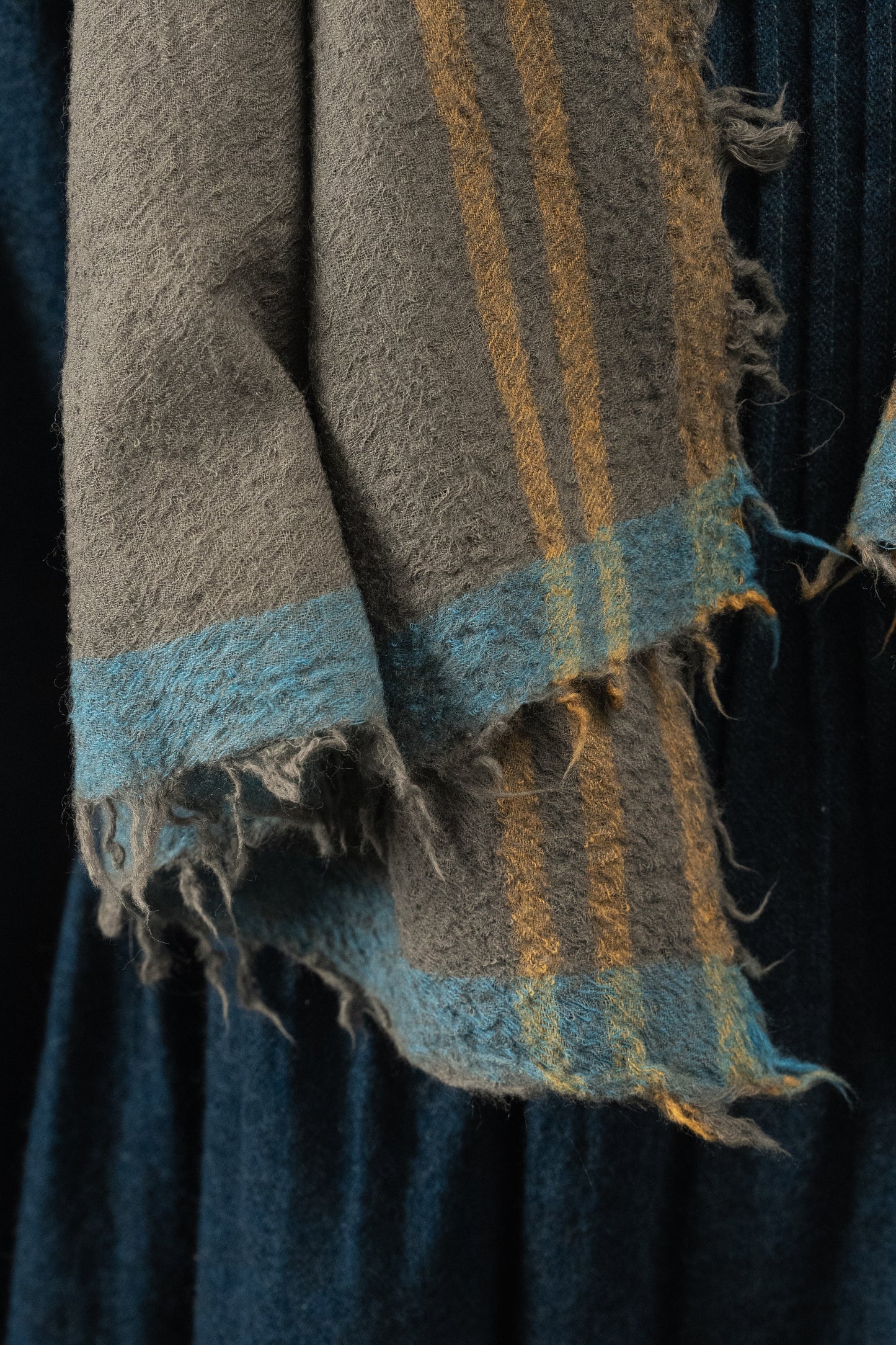 DVE Wool Scarf - Grey