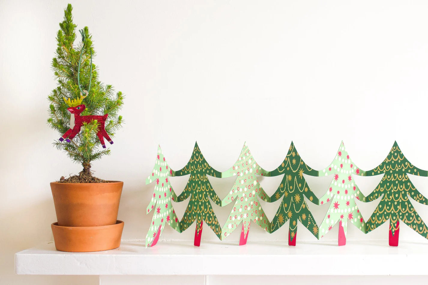 East End Press Christmas Trees Concertina Garland