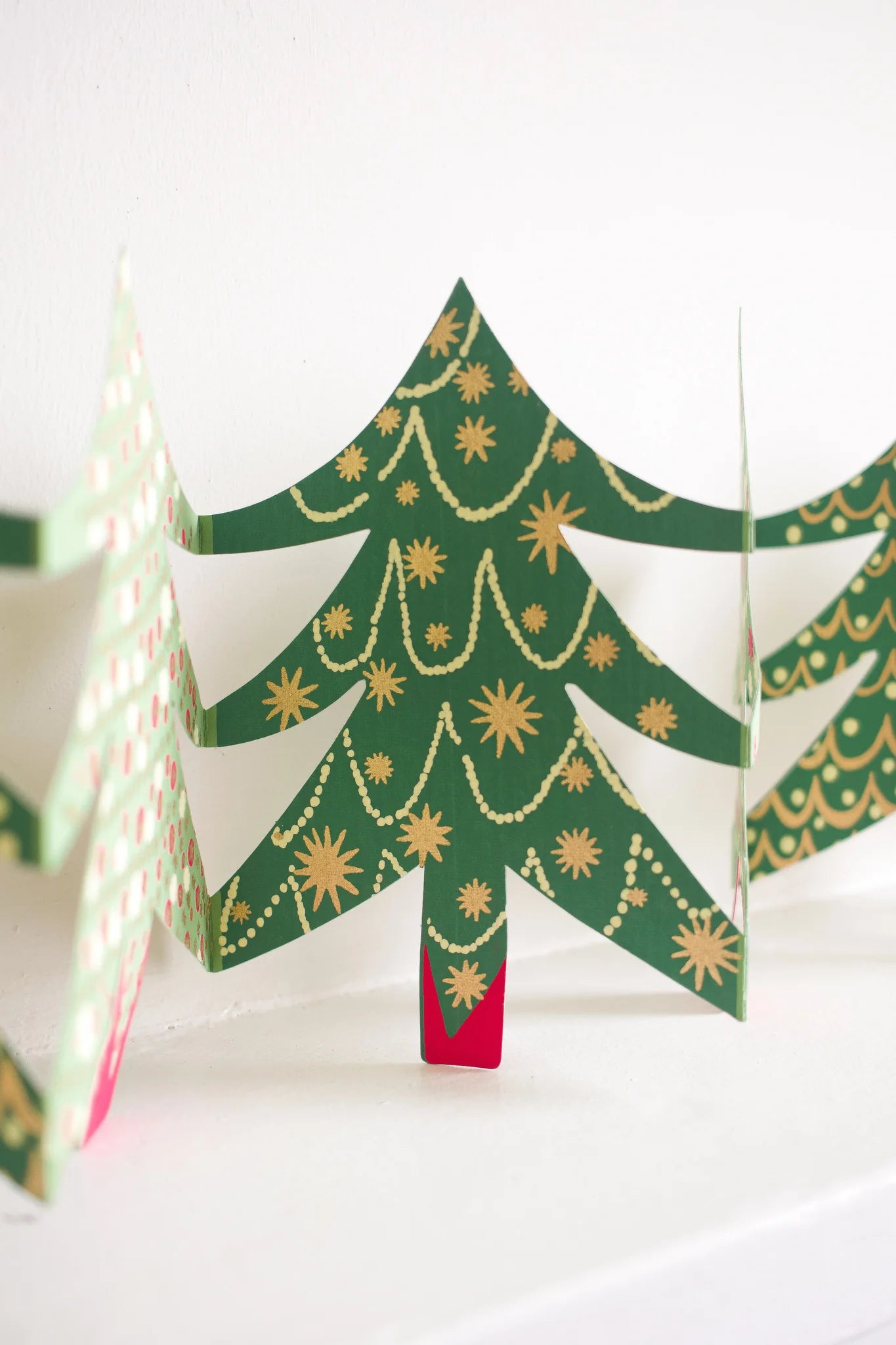 East End Press Christmas Trees Concertina Garland