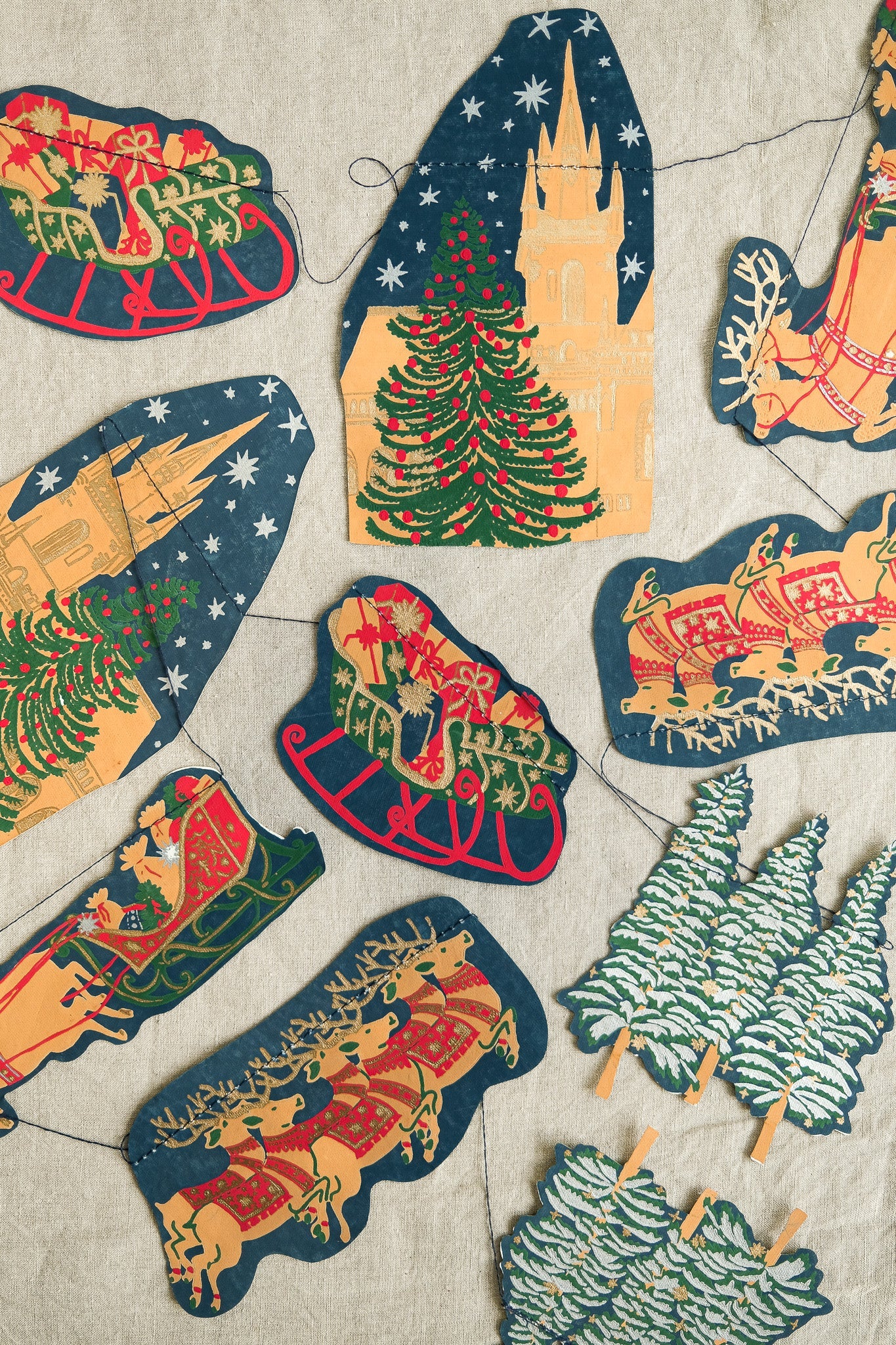 East End Press Skyline Christmas Garland