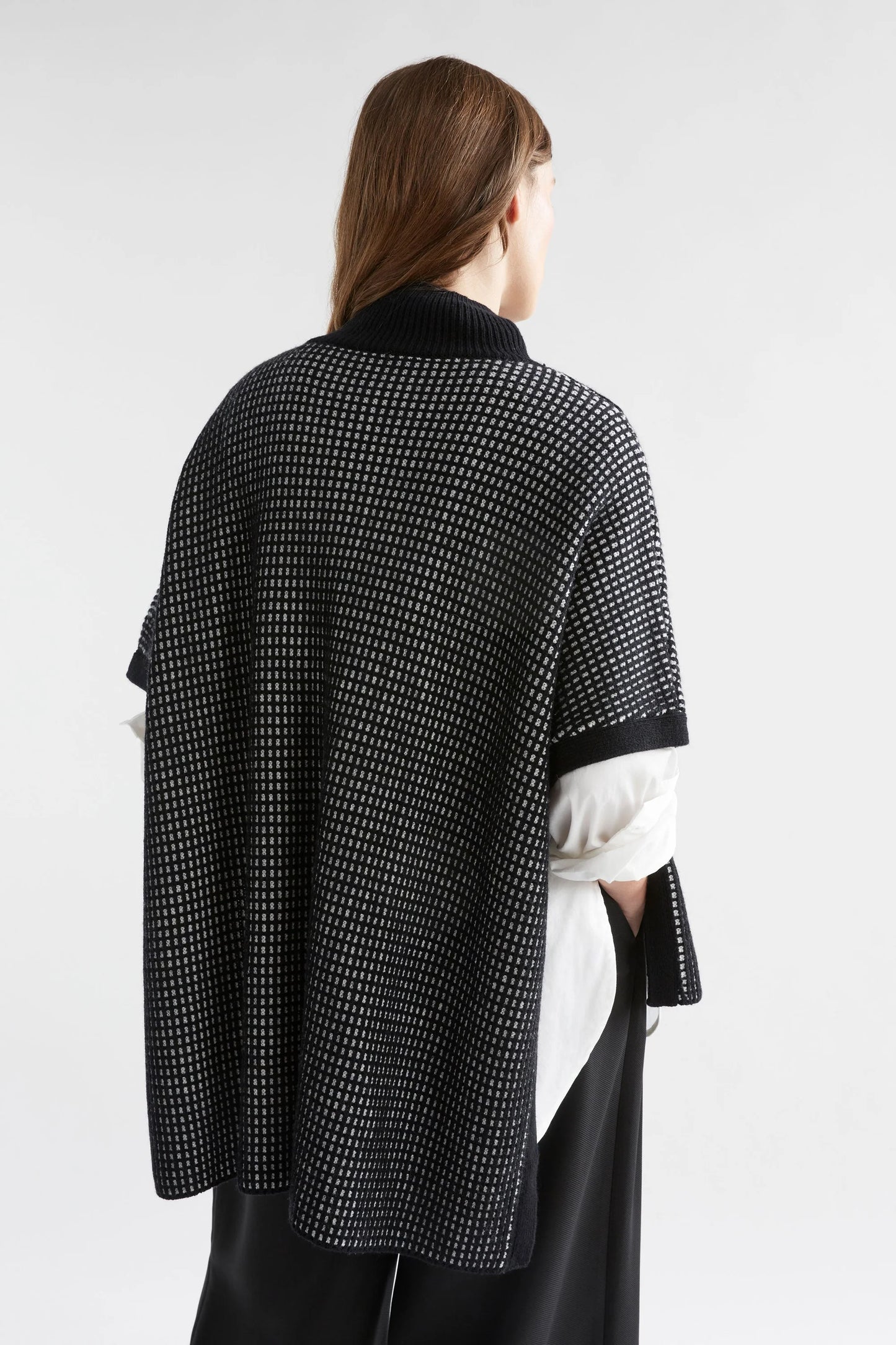 Elk Cheil Poncho