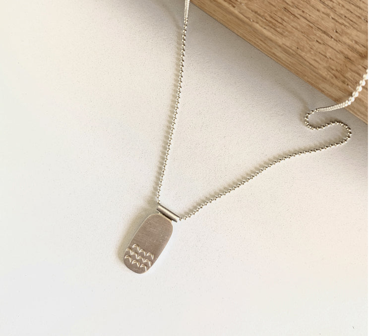 via Smith Wave Pendant Necklace