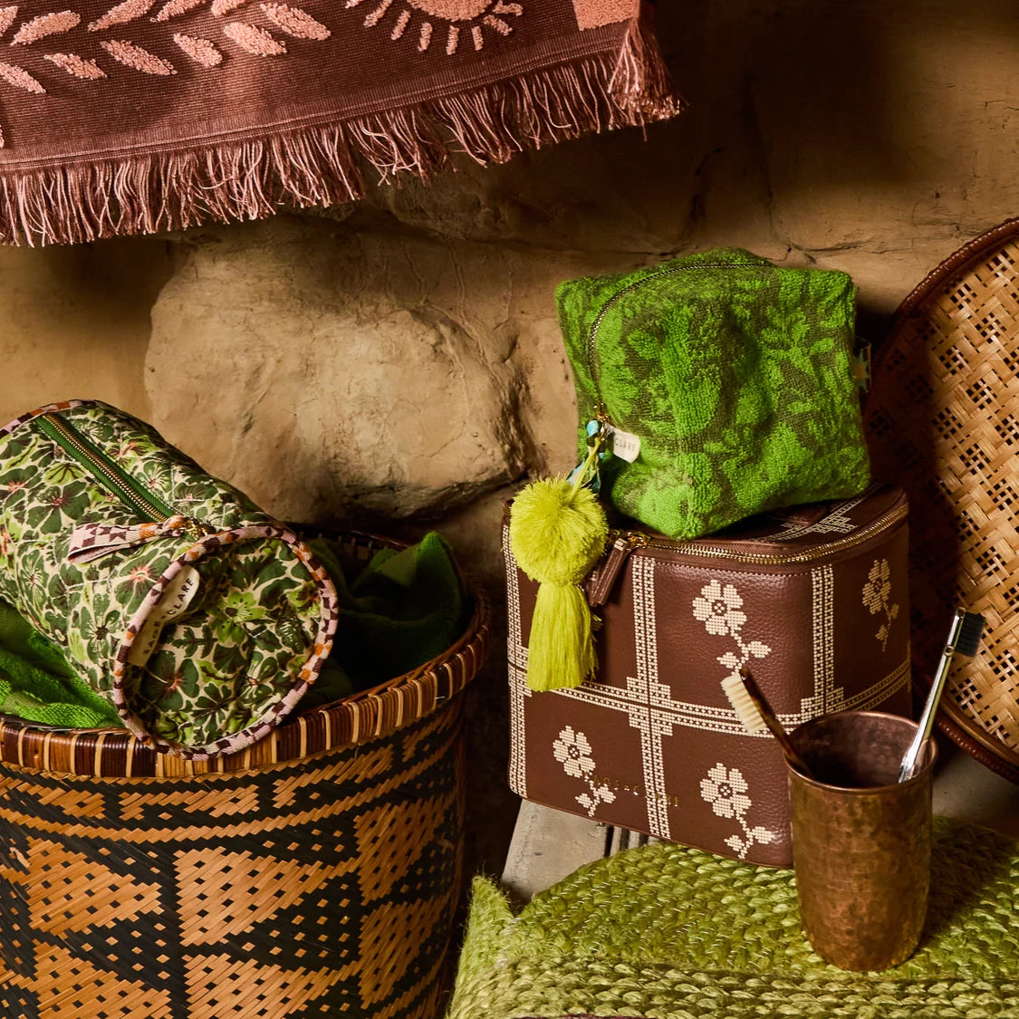 Sage and Clare Magnolia Makeup Bag - Cactus Green
